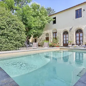 Charming Marcialla Bed & Breakfast